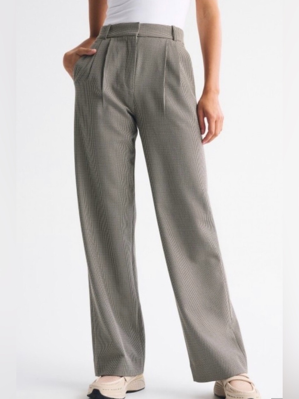 Abercrombie & Fitch High-Rise Wide-Leg Houndstooth sloane pleated pant size 32